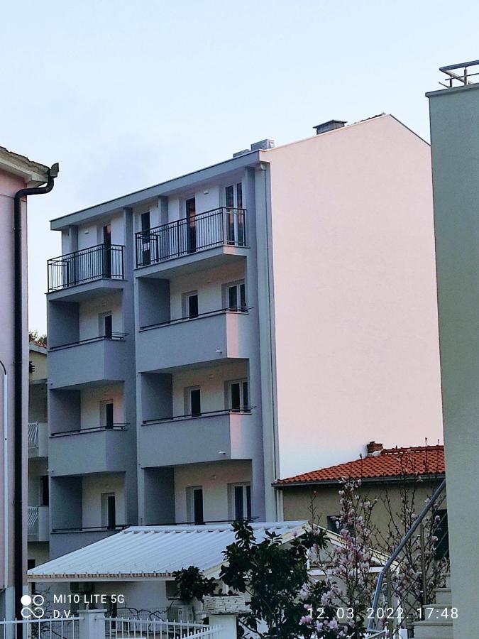 Apartmani Daniela Podgora Extérieur photo