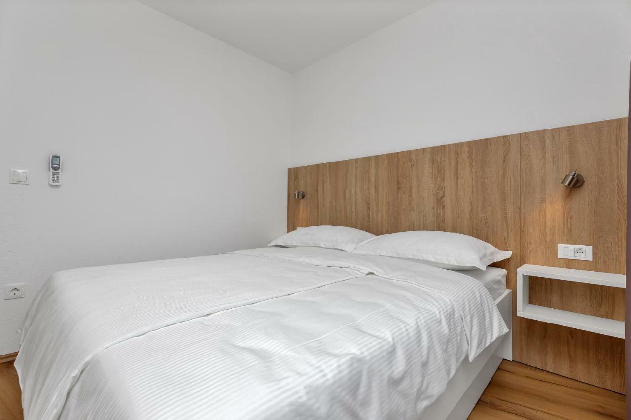 Apartmani Daniela Podgora Extérieur photo